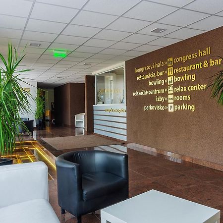 Hotel Lineas Prešov Екстериор снимка