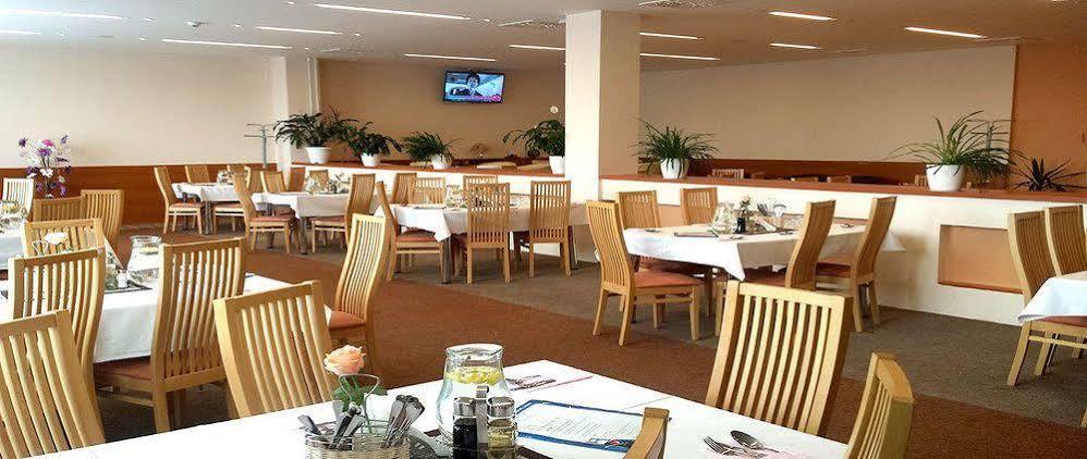 Hotel Lineas Prešov Екстериор снимка