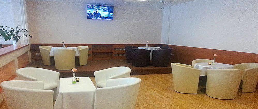 Hotel Lineas Prešov Екстериор снимка